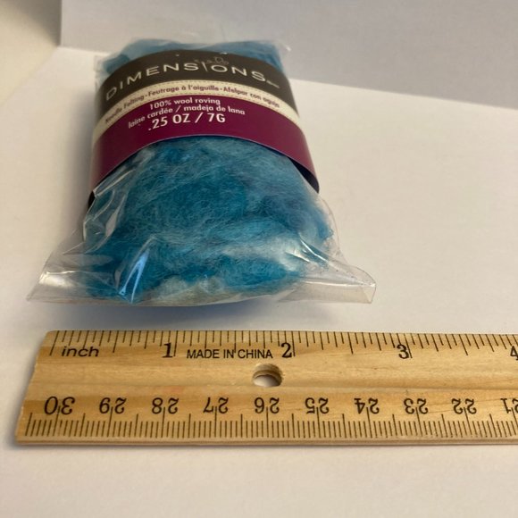 24 Dimensions FeltWorks 100% Wool Turquoise Curly Roving 0.25oz Needle Felting - Picture 11 of 15